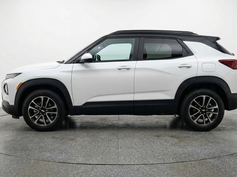 Used 2025 Chevrolet TrailBlazer LT image 5