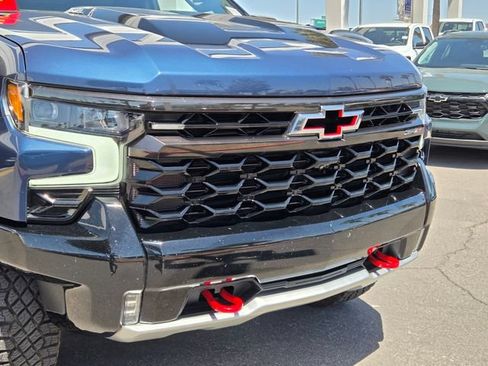 Certified 2022 Chevrolet Silverado 1500 ZR2 w/ Technology Package AWD/4WD image 8