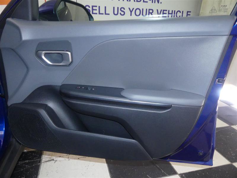 Used 2025 Kia K4 FWD image 25