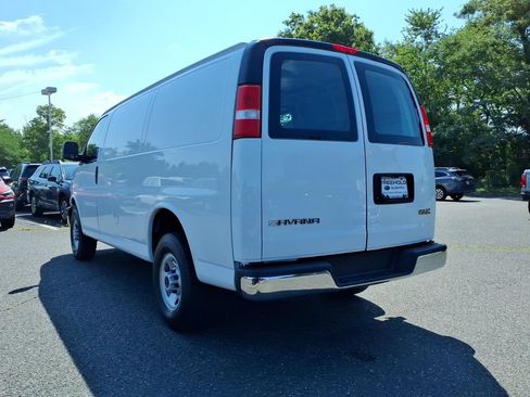 Used 2024 GMC Savana 2500 w/ Driver Convenience Package RWD image 16
