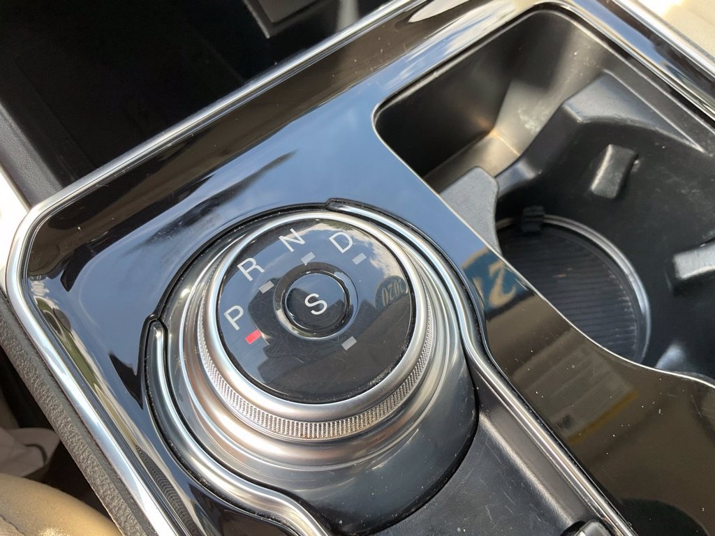Certified 2020 Ford Edge Titanium AWD/4WD image 10