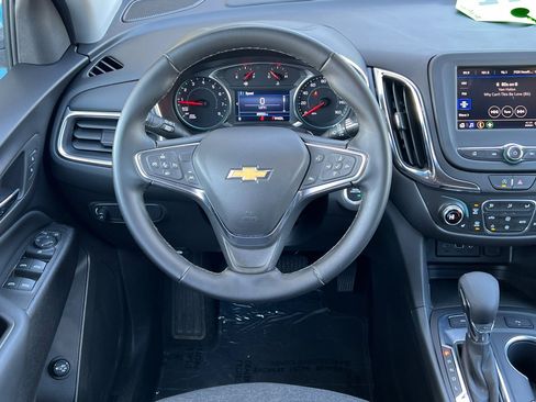 Used 2024 Chevrolet Equinox LT image 11