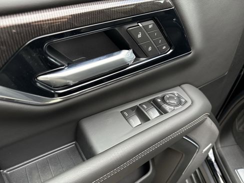 New 2026 GMC Yukon Elevation image 15