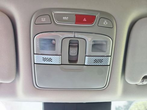 Used 2025 Kia Telluride S AWD/4WD image 26