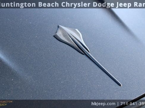 Used 2023 Chevrolet Corvette Stingray Convertible w/ Z51 Performance Package image 7