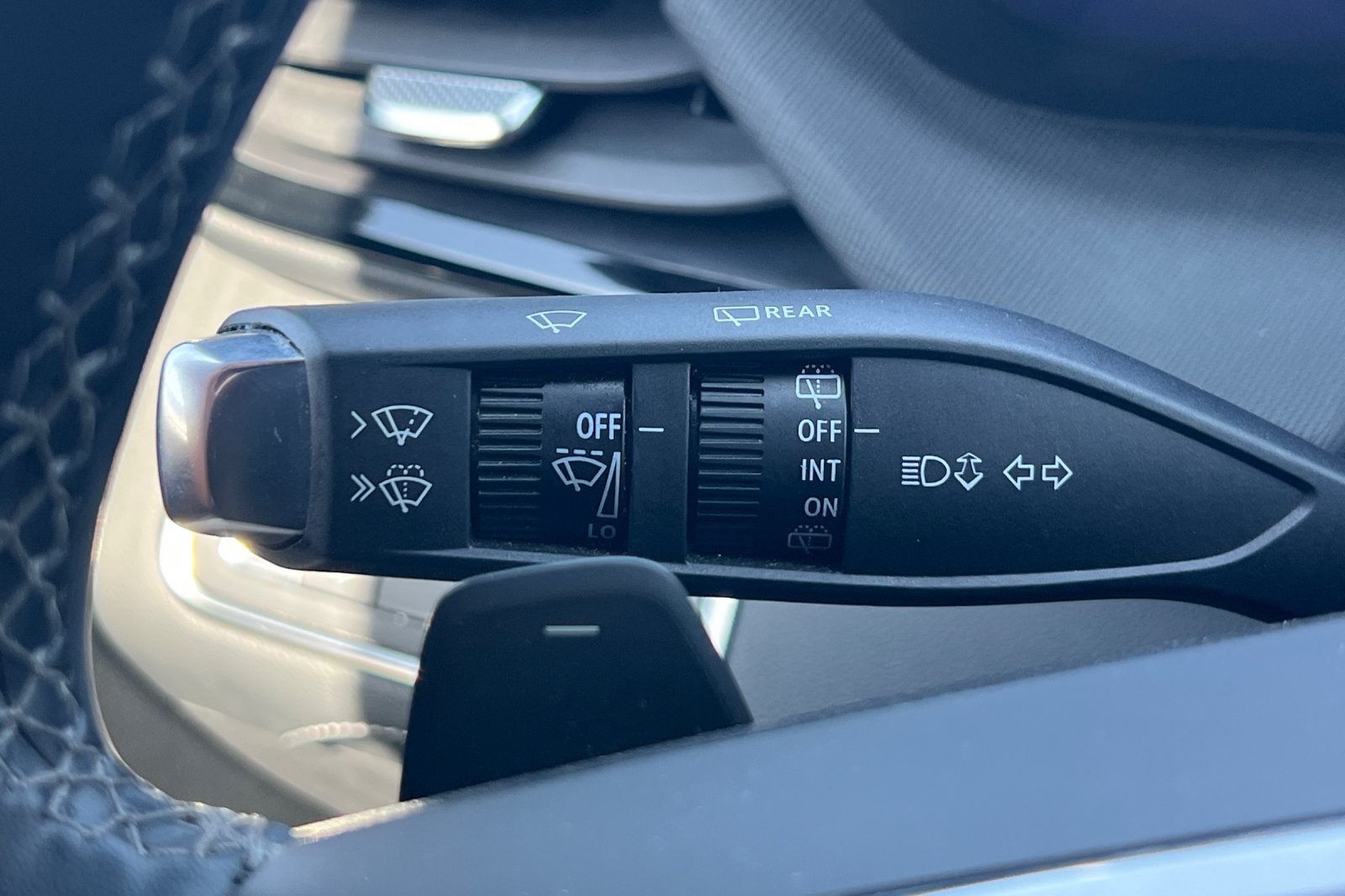 Used 2025 Buick Enclave Preferred FWD image 36