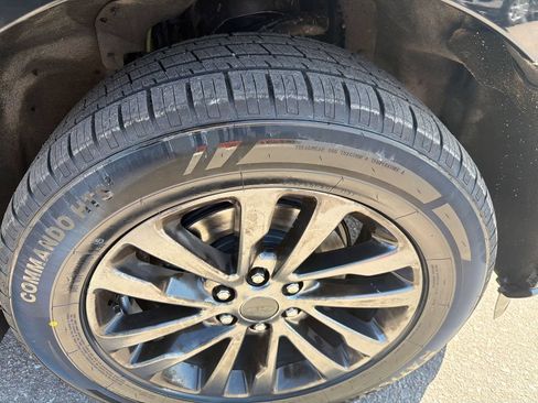 Used 2019 Ford Expedition Max Limited AWD/4WD image 21