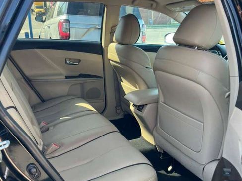 Used 2010 Toyota Venza AWD image 19