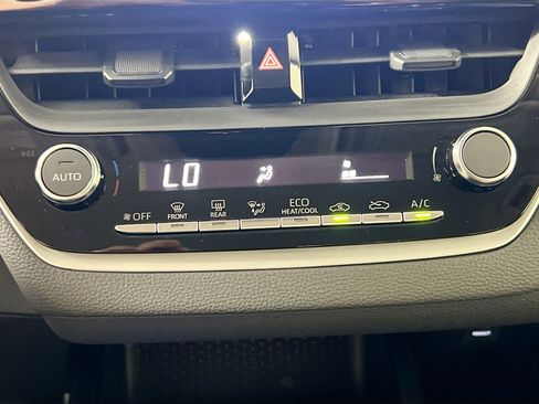 Used 2025 Toyota Corolla LE FWD image 26