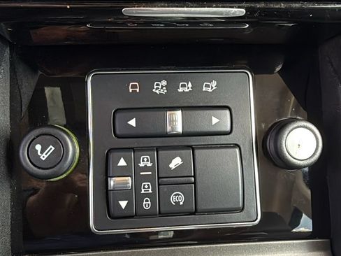 Used 2016 Land Rover LR4 HSE AWD/4WD image 27