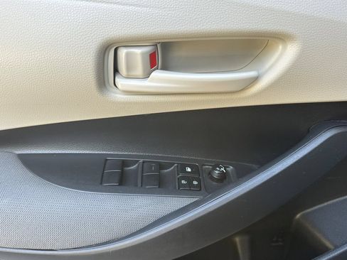 Used 2023 Toyota Corolla LE w/ LE Convenience Package FWD image 12
