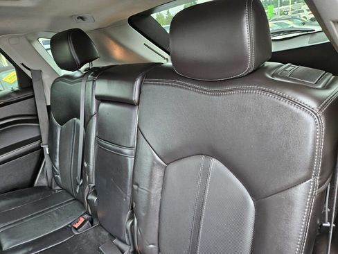 Used 2015 Cadillac SRX Luxury w/ Driver Awareness Package FWD image 13