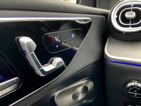 Certified 2025 Mercedes-Benz GLC 300 4MATIC image 24