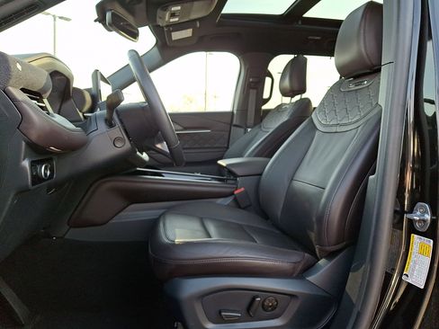 Used 2025 Ford Explorer Platinum w/ LUX Leather Package AWD/4WD image 14