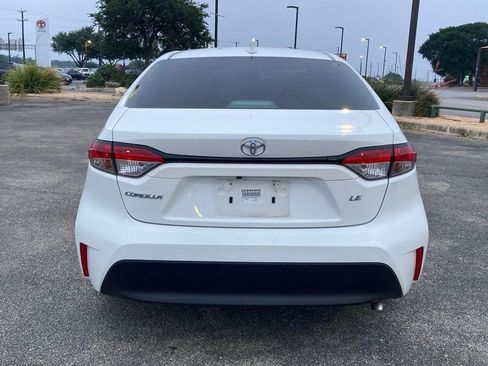 Used 2025 Toyota Corolla LE FWD image 6