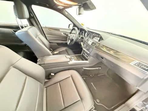 Used 2016 Mercedes-Benz E 350 Sedan image 40