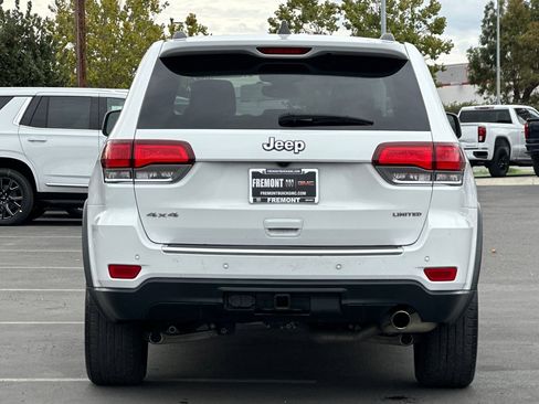 Used 2022 Jeep Grand Cherokee Limited w/ Trailer Tow Group IV image 5