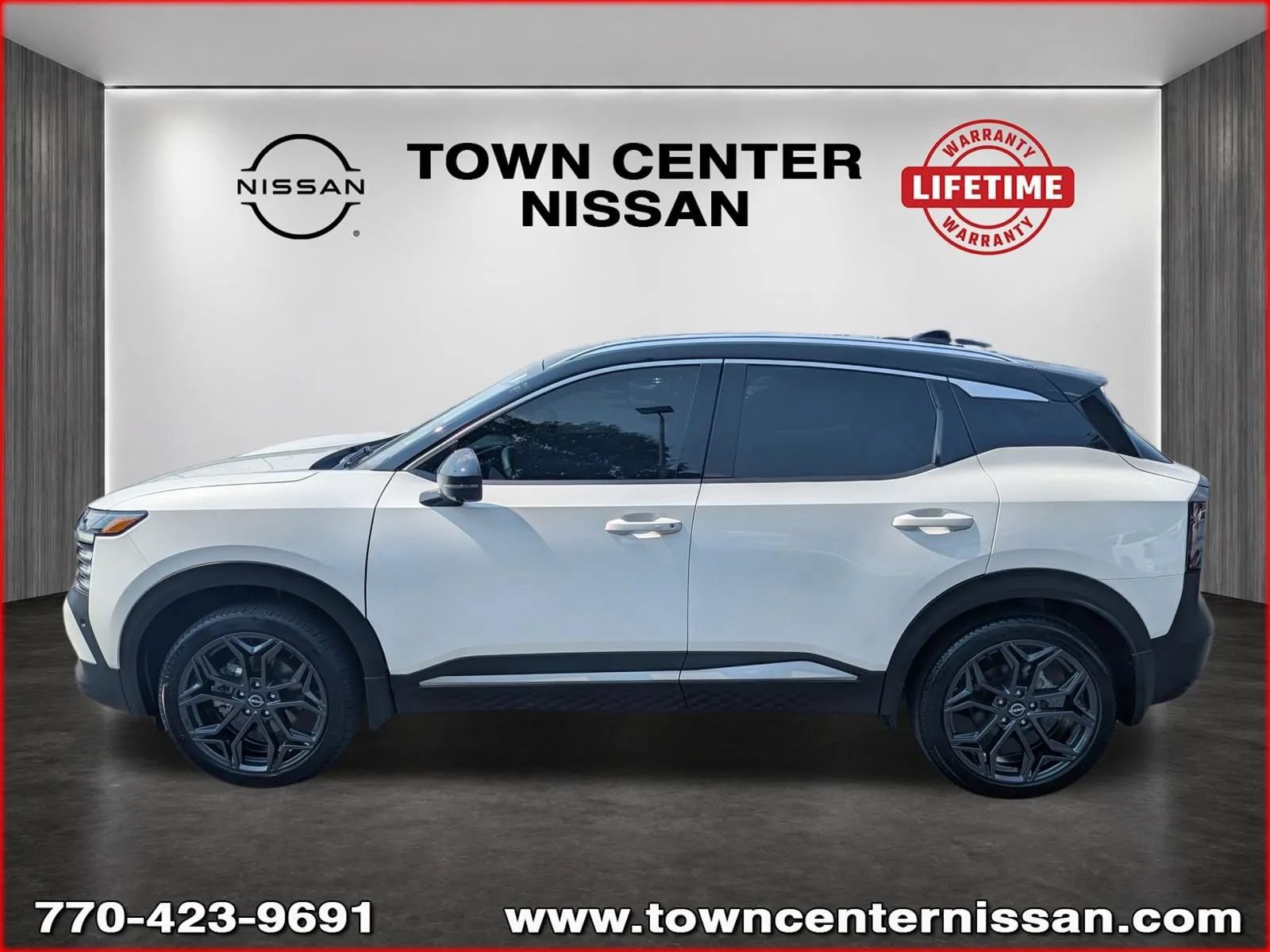 Certified 2025 Nissan Kicks SR w/ SR Premium Package FWD image 4