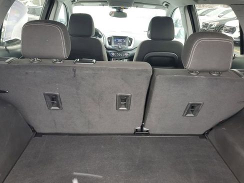 Certified 2023 GMC Terrain SLE w/ Driver Convenience Package image 9