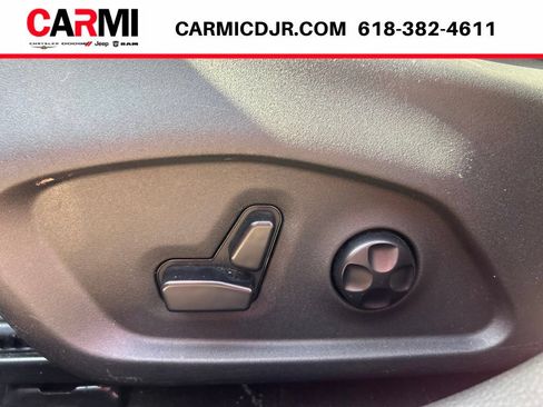 Used 2018 Jeep Compass Trailhawk w/ Leather Interior Group AWD/4WD image 11