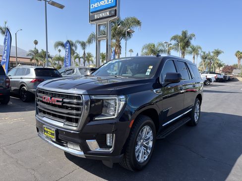 Used 2024 GMC Yukon SLT AWD/4WD image 4