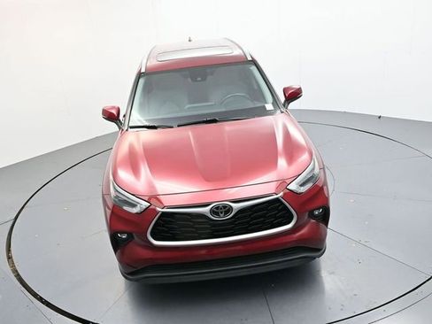 Used 2023 Toyota Highlander XLE image 33