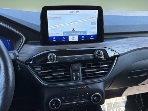 Used 2020 Ford Escape Titanium w/ Titanium Premium Package 2.0 image 25