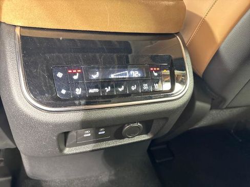 Certified 2025 INFINITI QX80 Luxe image 28