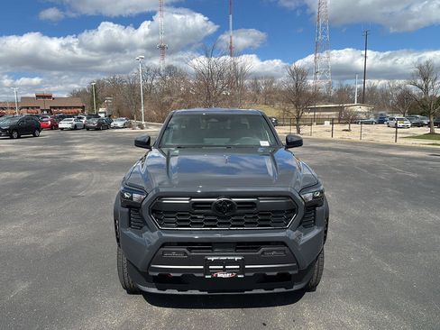 New 2026 Toyota Tacoma TRD Off-Road AWD/4WD image 8