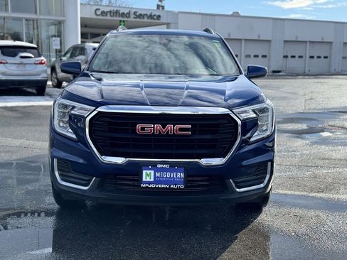 Used 2022 GMC Terrain SLE w/ Driver Convenience Package image 10