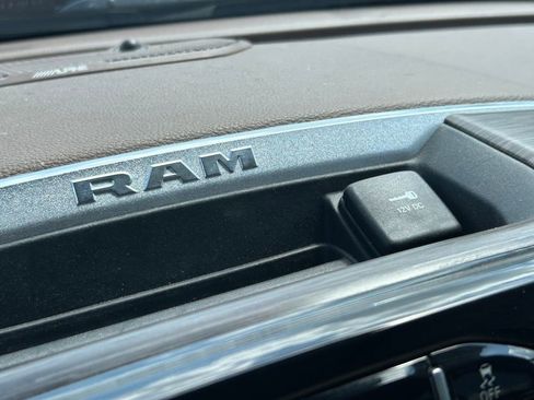 Used 2019 RAM 2500 Laramie AWD/4WD image 39