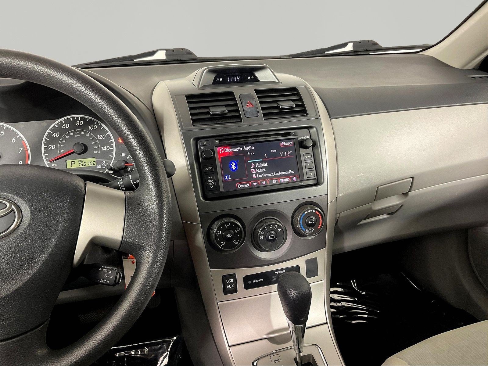 Used 2013 Toyota Corolla LE FWD image 9