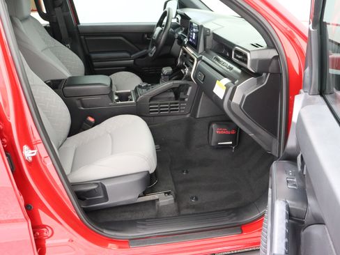 Certified 2026 Toyota Tacoma SR5 image 36