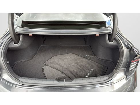 Certified 2025 Hyundai Sonata Limited FWD image 9