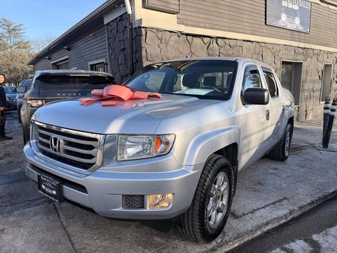 Used 2012 Honda Ridgeline RT image 2