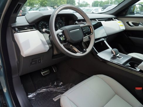 Used 2026 Land Rover Range Rover Velar Dynamic SE image 12