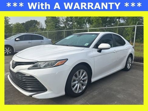 Used 2019 Toyota Camry LE image 1
