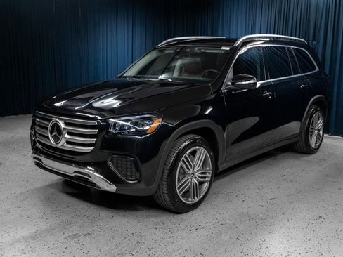 New 2026 Mercedes-Benz GLS 450 4MATIC image 1