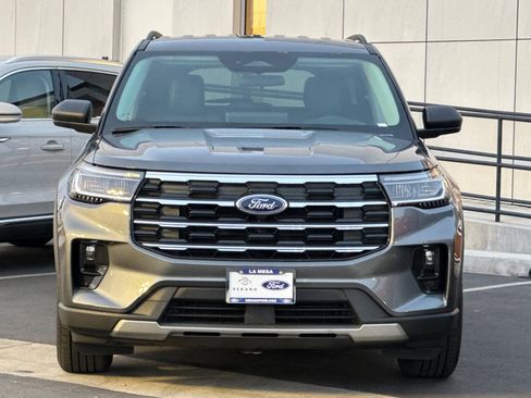 New 2026 Ford Explorer Active w/ Active Comfort Package RWD image 8