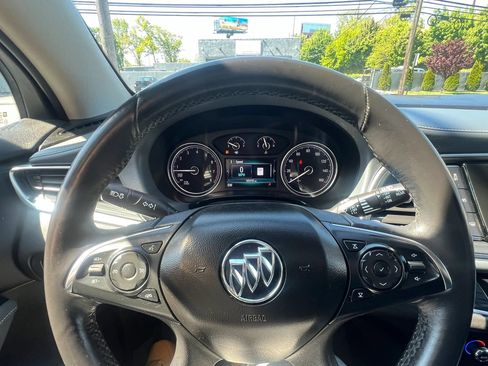 Used 2018 Buick Enclave Essence w/ Trailering Package AWD/4WD image 19