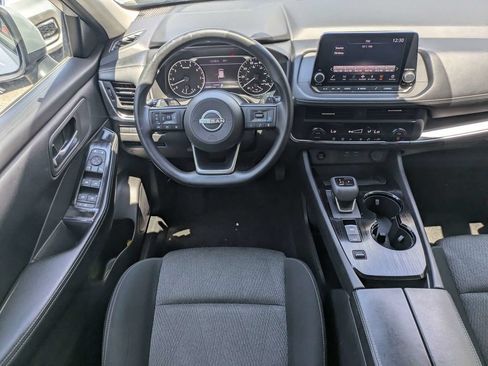 Used 2024 Nissan Rogue SV FWD image 29