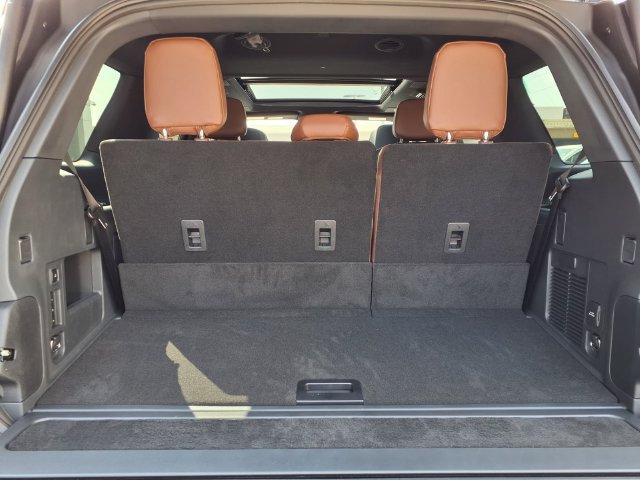 New 2027 Lincoln Navigator Reserve AWD/4WD image 16