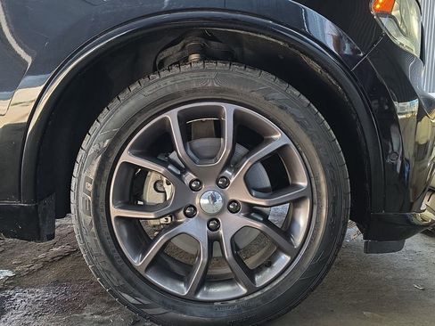 Used 2018 Dodge Durango R/T image 25