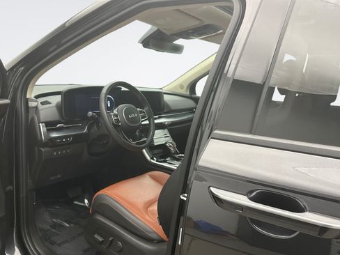 Used 2024 Kia Carnival SX Prestige FWD image 10