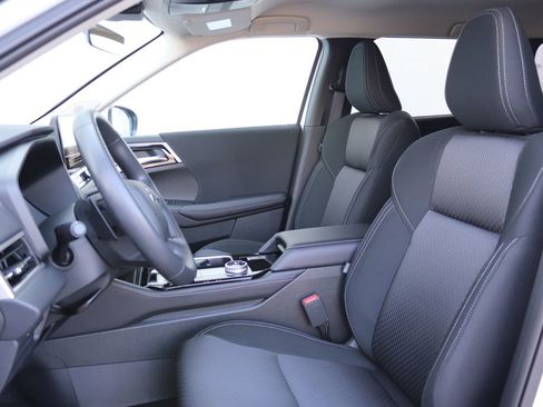 New 2026 Mitsubishi Outlander ES image 4