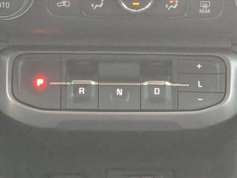 Used 2023 GMC Acadia AT4 w/ Preferred Package image 11