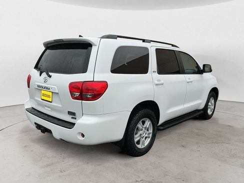 Used 2014 Toyota Sequoia SR5 AWD/4WD image 5