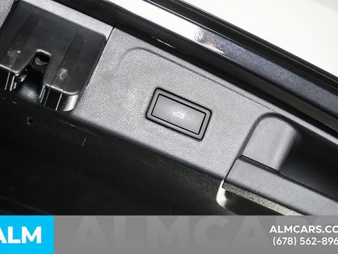 Used 2025 Volkswagen Atlas SE image 22