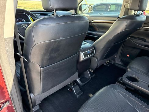Used 2014 Toyota Highlander Limited image 44