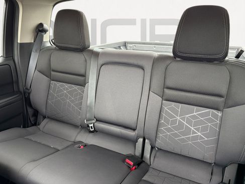 Used 2025 Nissan Frontier SV RWD image 20